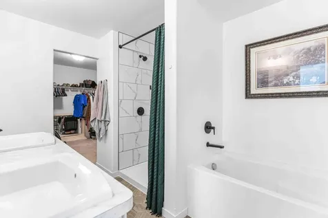 4212 Pine Parkway S Fargo ND 58104