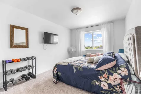 4212 Pine Parkway S Fargo ND 58104