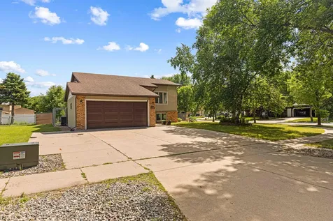 1626 36 1/2 Avenue S Fargo ND 58104