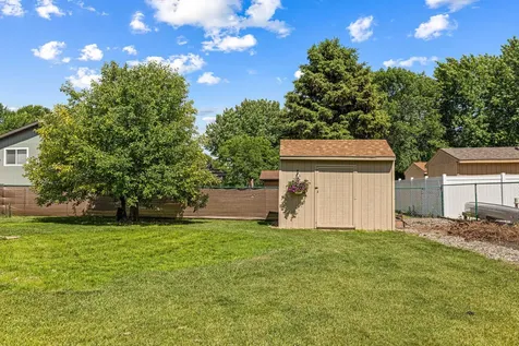 1626 36 1/2 Avenue S Fargo ND 58104