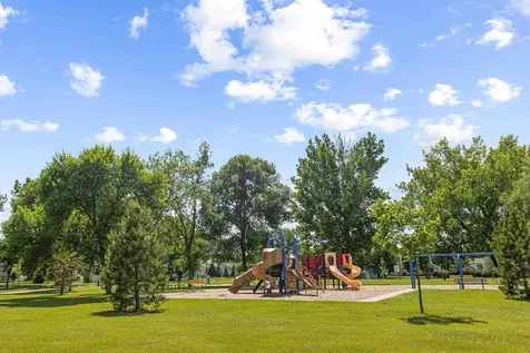 1626 36 1/2 Avenue S Fargo ND 58104