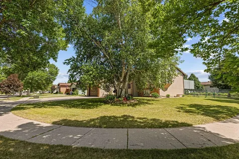 1626 36 1/2 Avenue S Fargo ND 58104
