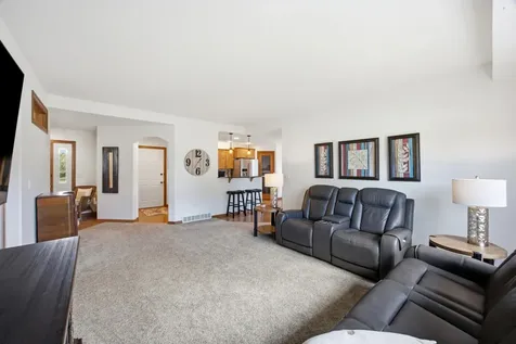 208 15th Avenue Way E West Fargo ND 58078