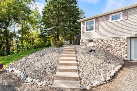 15 Rindahl Road Duluth MN 55811