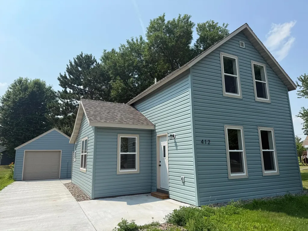 412 8th Street SW Little Falls MN 56345