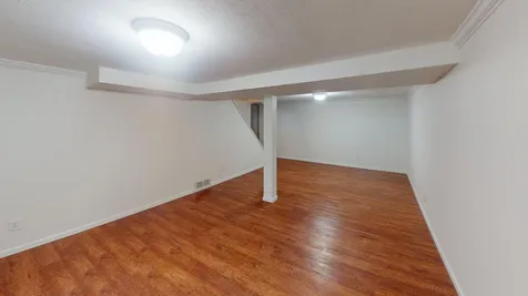 1051 Burke Avenue W Roseville MN 55113