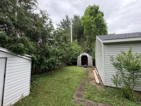 1051 Burke Avenue W Roseville MN 55113