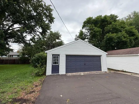 1051 Burke Avenue W Roseville MN 55113