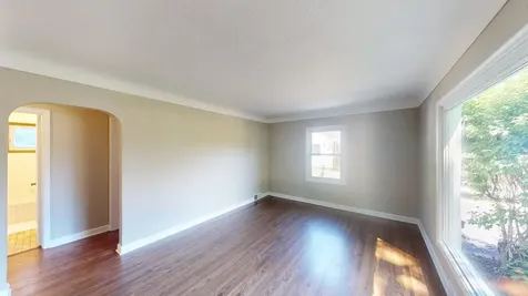 1051 Burke Avenue W Roseville MN 55113