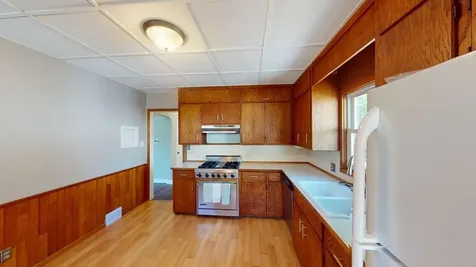 1051 Burke Avenue W Roseville MN 55113
