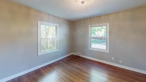 1051 Burke Avenue W Roseville MN 55113