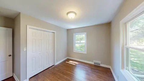 1051 Burke Avenue W Roseville MN 55113