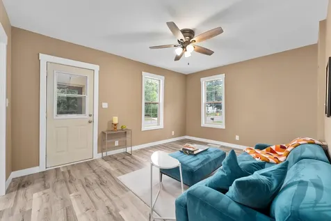 637 Lake Street Eau Claire WI 54703