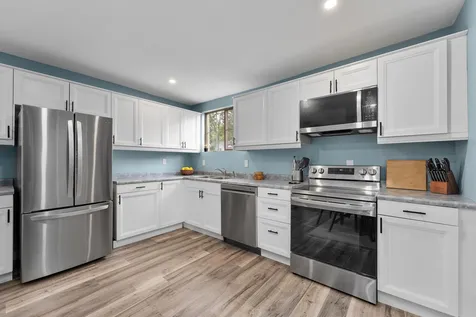 637 Lake Street Eau Claire WI 54703