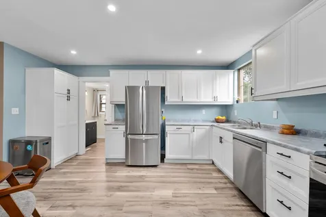 637 Lake Street Eau Claire WI 54703