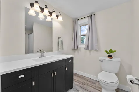 637 Lake Street Eau Claire WI 54703