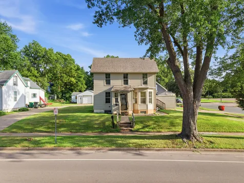 637 Lake Street Eau Claire WI 54703