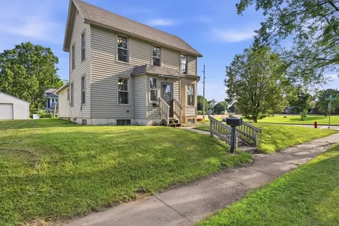 637 Lake Street Eau Claire WI 54703