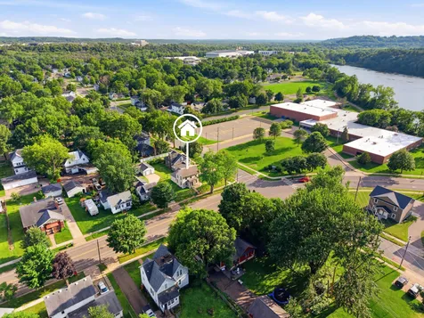 637 Lake Street Eau Claire WI 54703