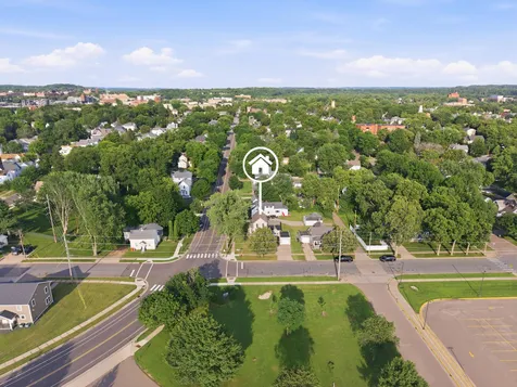 637 Lake Street Eau Claire WI 54703