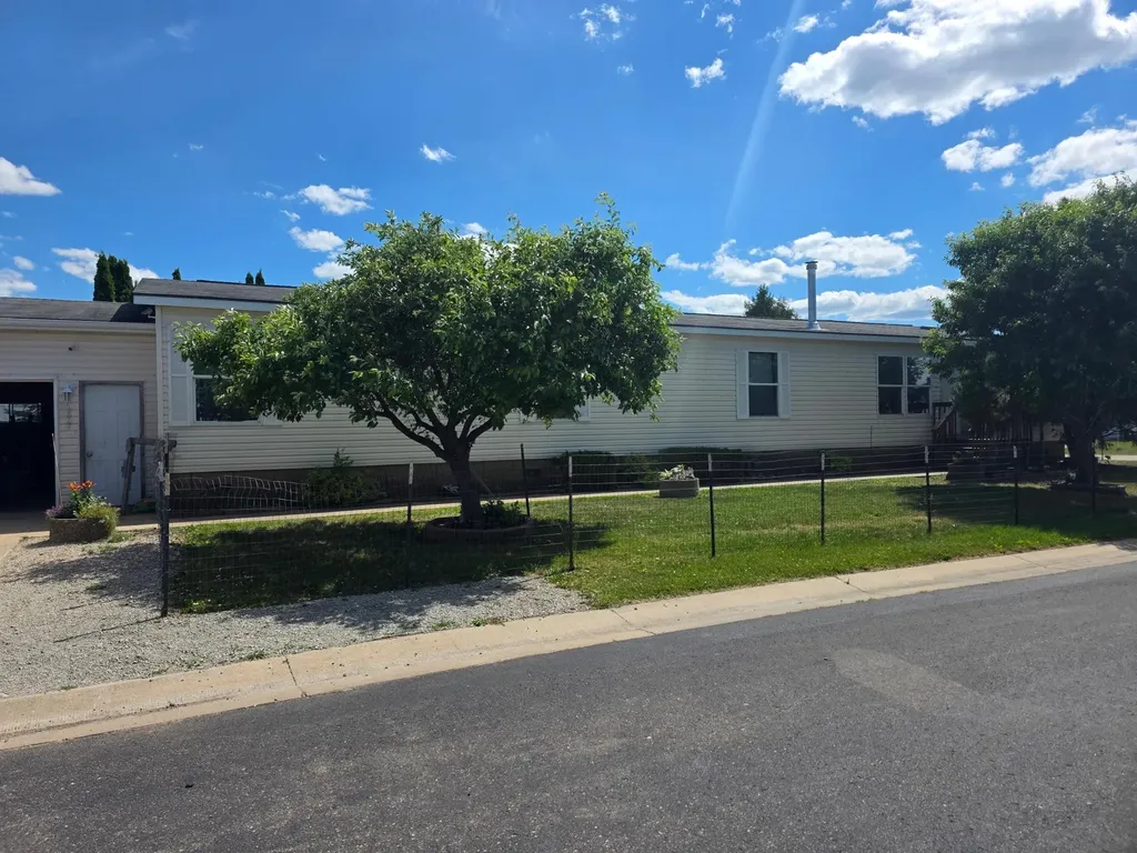 157 Southfork Drive SE Kasson MN 55944