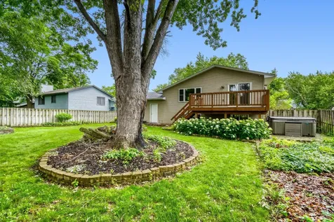 709 74th Avenue N Brooklyn Park MN 55444