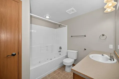 315 Maust Way Horace ND 58047