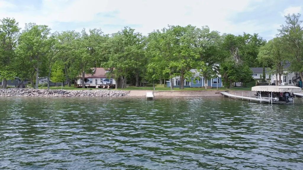 22558 Senns Beach Drive Detroit Lakes MN 56501