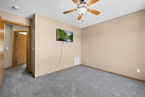 15537 Foghorn Lane Apple Valley MN 55124