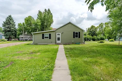 212 3rd Street N Casselton ND 58012