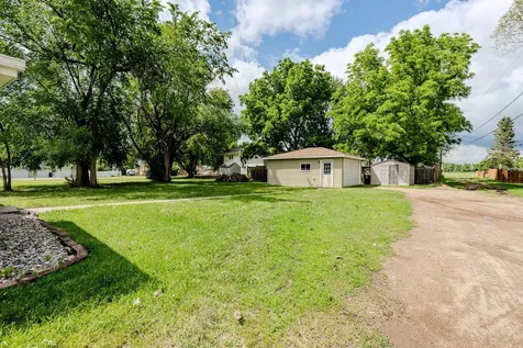 212 3rd Street N Casselton ND 58012