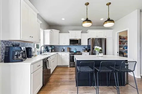 6363 S 54th Avenue S Fargo ND 58104