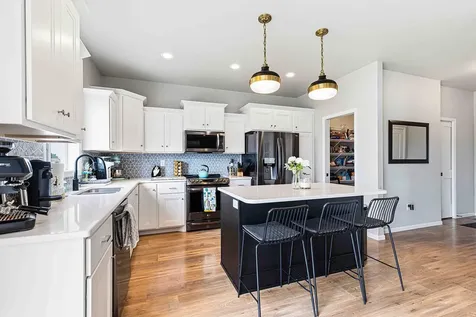 6363 S 54th Avenue S Fargo ND 58104