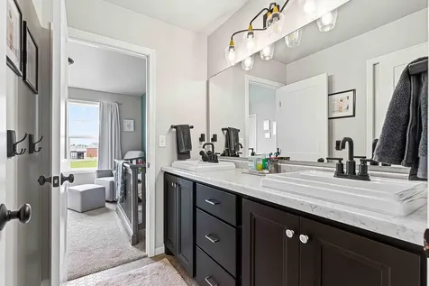 6363 S 54th Avenue S Fargo ND 58104