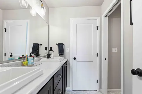 6363 S 54th Avenue S Fargo ND 58104
