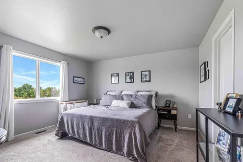 6363 S 54th Avenue S Fargo ND 58104