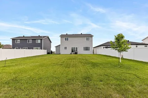 6363 S 54th Avenue S Fargo ND 58104