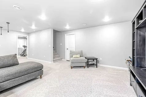 6363 S 54th Avenue S Fargo ND 58104
