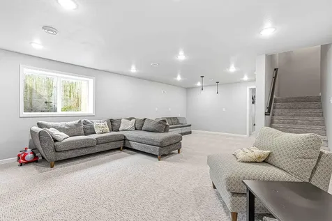 6363 S 54th Avenue S Fargo ND 58104