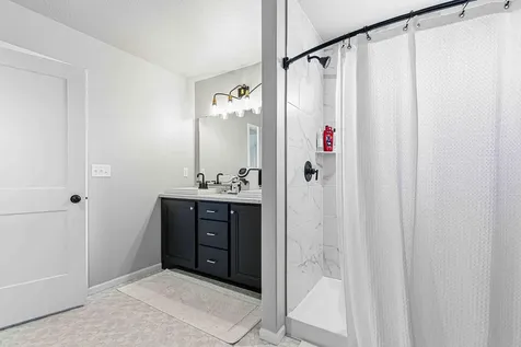 6363 S 54th Avenue S Fargo ND 58104