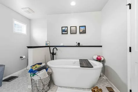 6363 S 54th Avenue S Fargo ND 58104
