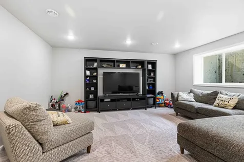 6363 S 54th Avenue S Fargo ND 58104