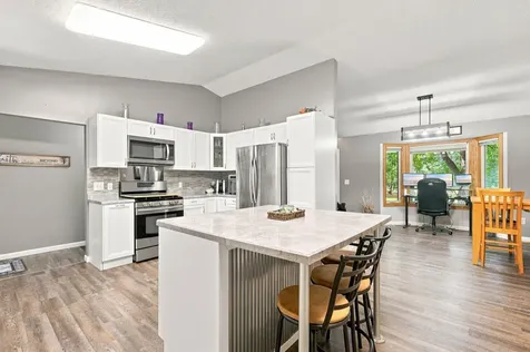 27435 127th Street NW Zimmerman MN 55398