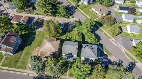 928 N 19th Avenue E Duluth MN 55812