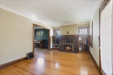 928 N 19th Avenue E Duluth MN 55812
