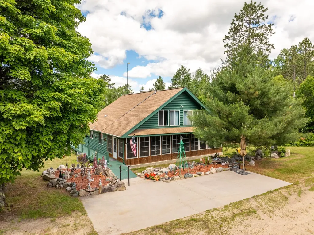 21106 Horsehead Lake Trail Bigfork MN 56628