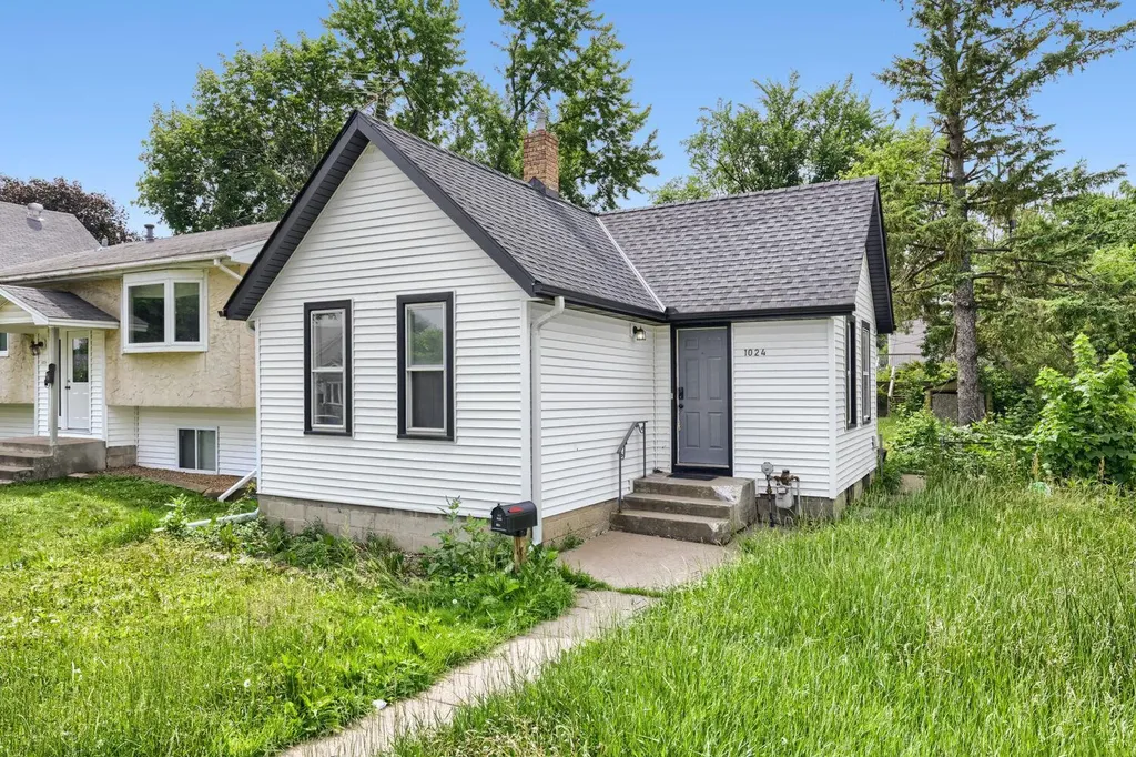 1024 Geranium Avenue E Saint Paul MN 55106