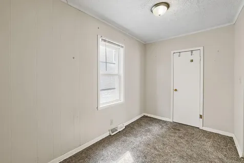 1024 Geranium Avenue E Saint Paul MN 55106