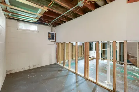 1024 Geranium Avenue E Saint Paul MN 55106