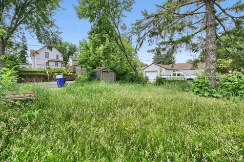1024 Geranium Avenue E Saint Paul MN 55106